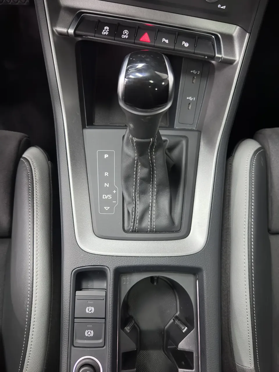 Audi Q3 Audi Q3 2022 35 TFSI Fashionable and Dynamic 2022 — миниатюра 5