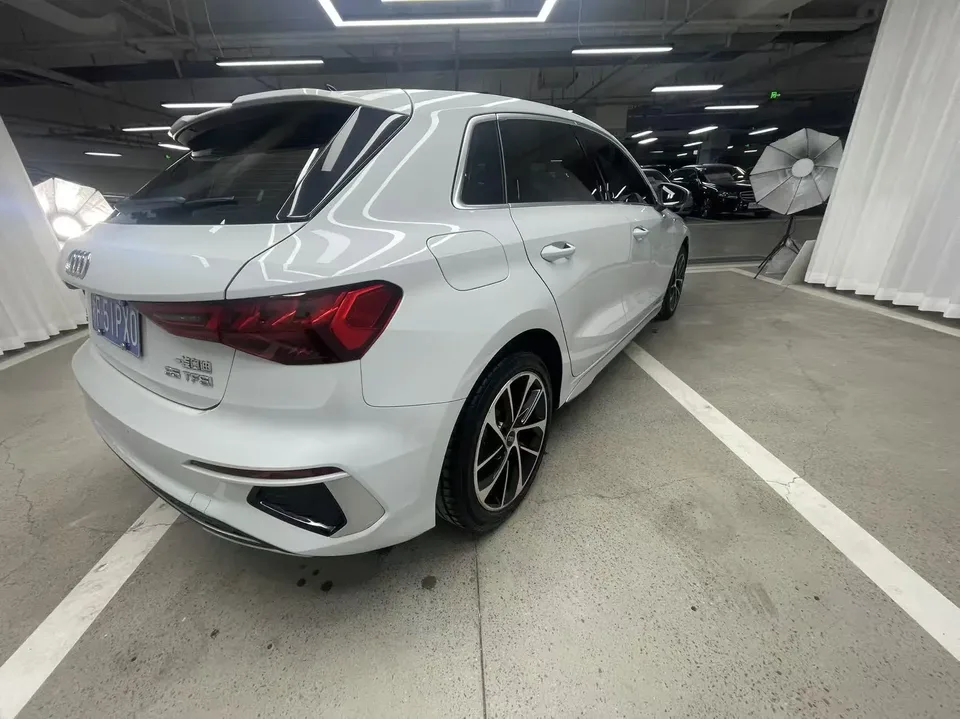 Audi A3 Sportback 35 TFSI Fashionable and Elegant 2022 — миниатюра 2