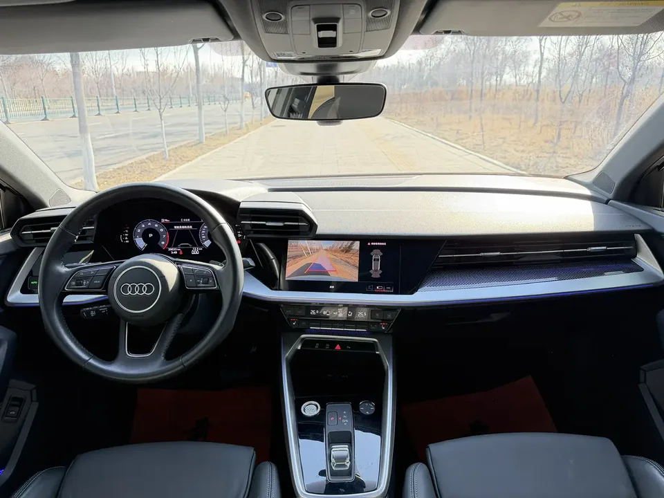 Audi A3 Sportback 35 TFSI stylish and sporty 2022 — миниатюра 4