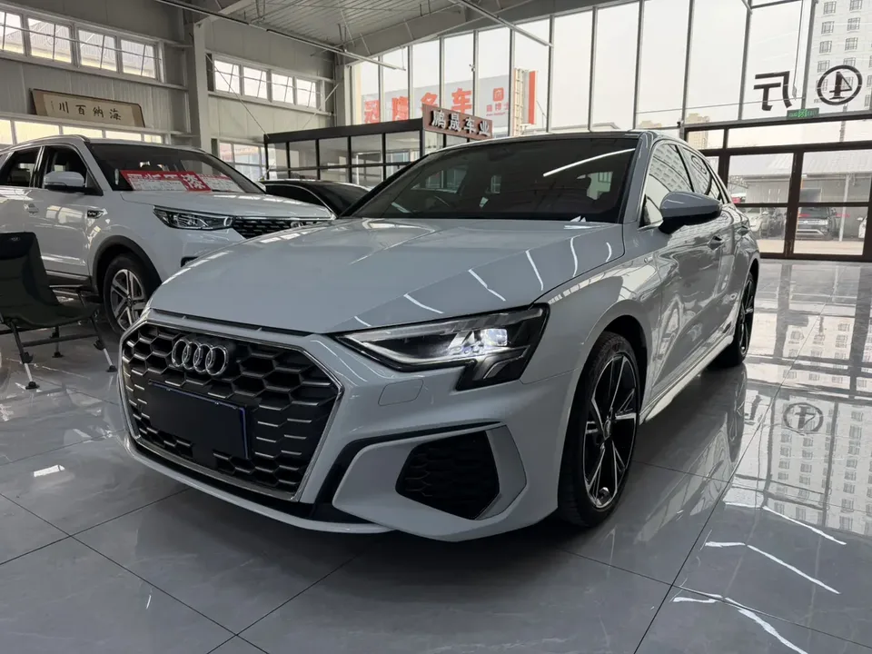 Audi A3 Sportback 35 TFSI stylish and sporty 2022 — фото 1, купить с доставкой в Москву
