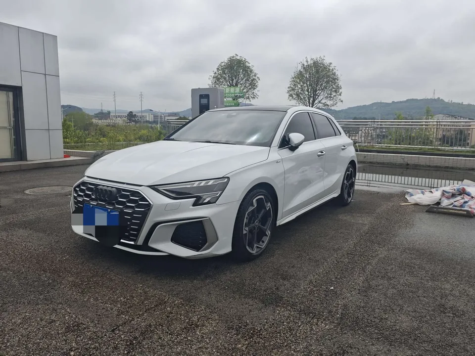 Audi A3 Audi A3 2024 Sportback 35 TFSI luxury sports model 2024 — фото 1, купить с доставкой в Москву
