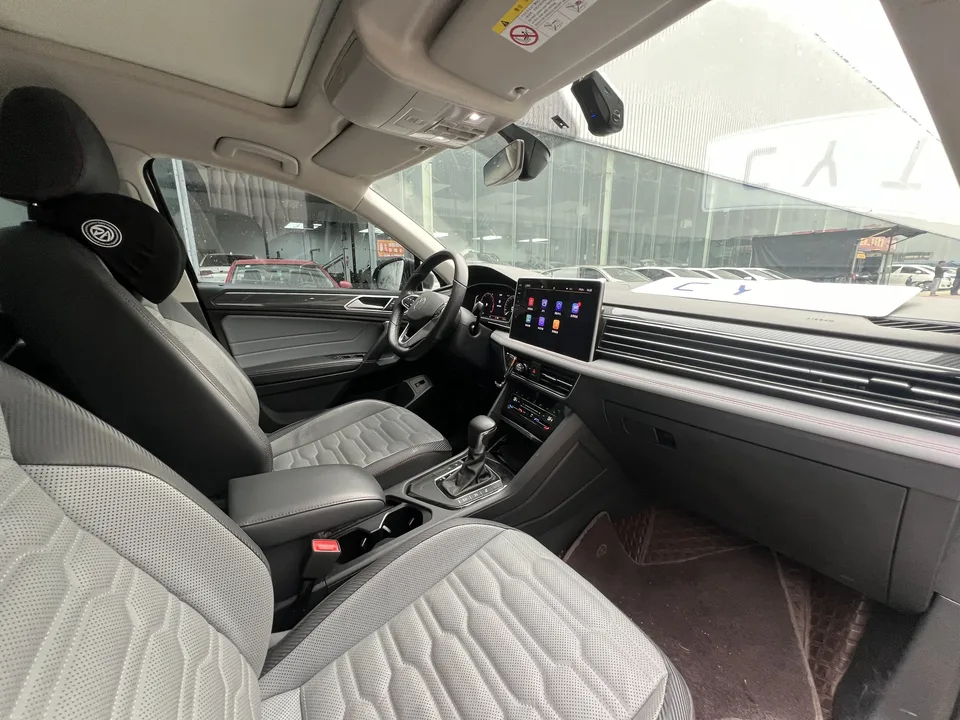 Volkswagen TiguanX Tiguan X 2022 330TSI flagship version 2022 — миниатюра 3