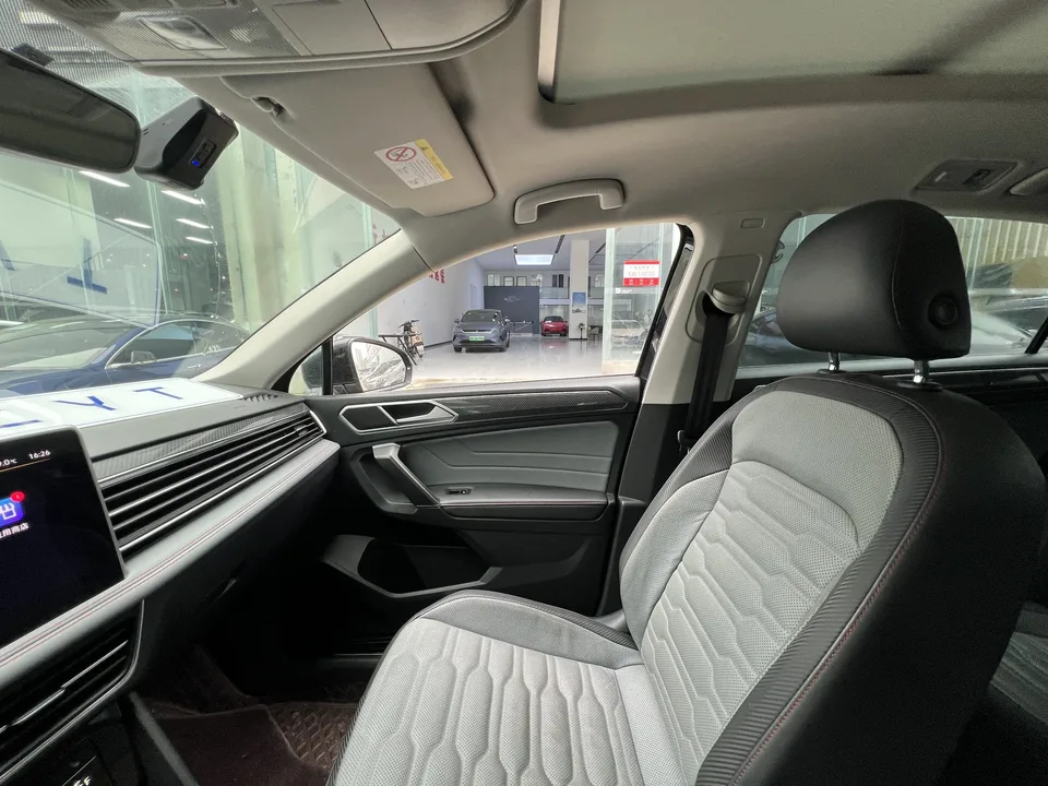 Volkswagen TiguanX Tiguan X 2022 330TSI flagship version 2022 — миниатюра 5