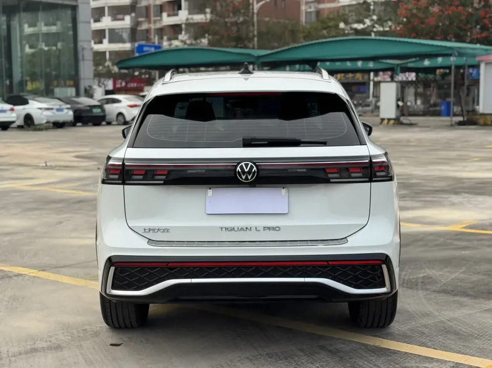 Volkswagen Tiguan L Tiguan L 2024 Pro 330TSI 2WD Smart Edition 2025 — thumbnail 5
