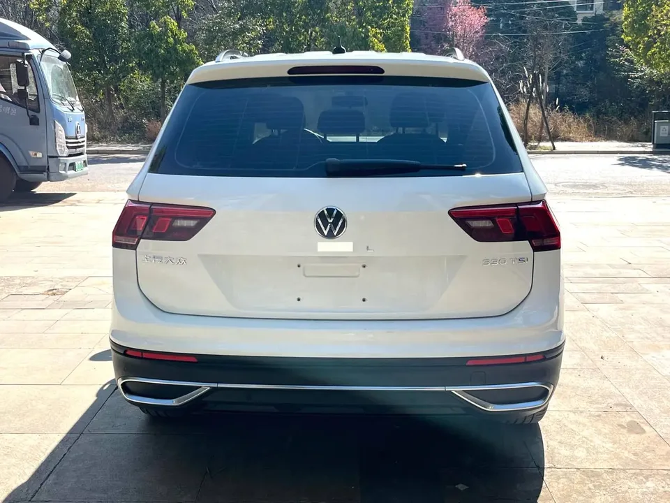 Volkswagen Tiguan L Tiguan L 2022 330TSI Automatic 2WD Comfort Edition 2022 — миниатюра 2
