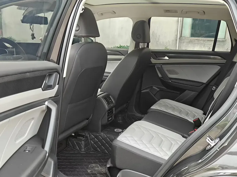 Volkswagen Tayron Tanyue 2023 330TSI 2WD Luxury Plus Advanced Edition 2022 — миниатюра 3