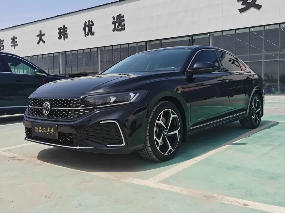 Volkswagen Passat 2023