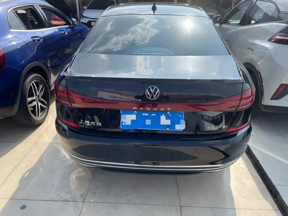 Volkswagen Passat Passat 2022 330TSI Starry Sky Deluxe Edition 2022 — миниатюра 2