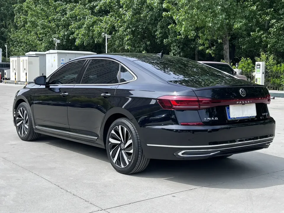Volkswagen Passat Passat 2022 330TSI Elite Edition 2022 — миниатюра 2