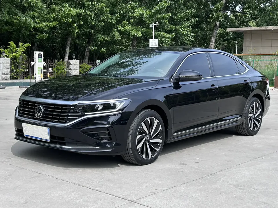Volkswagen Passat 2022