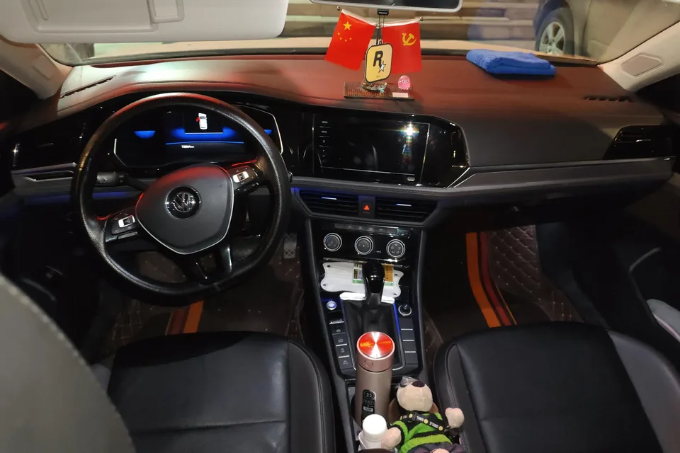 Volkswagen Sagitar Sagitar 280TSI DSG Flying Edition 2022 — миниатюра 3