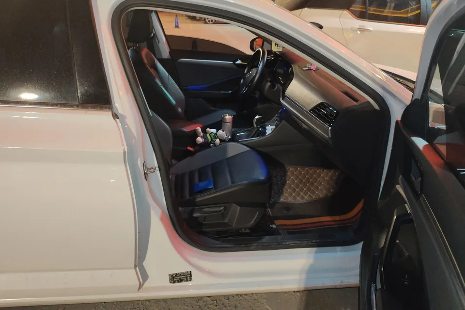 Volkswagen Sagitar Sagitar 280TSI DSG Flying Edition 2022 — миниатюра 4