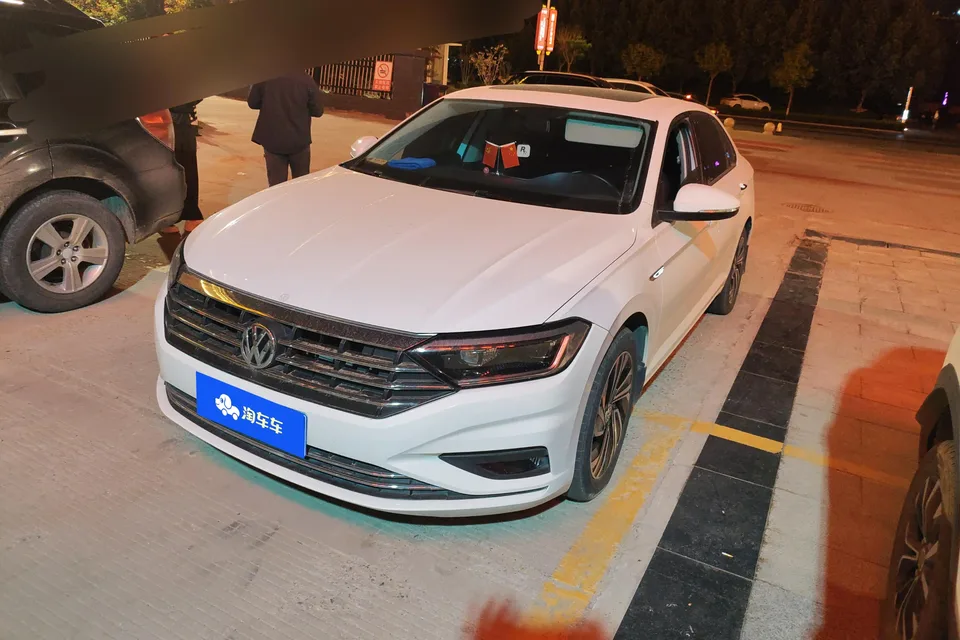 Volkswagen Sagitar 2022