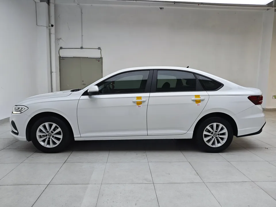 Volkswagen Lavida Lavida 2023 Modified 1.5L Automatic Deyi Edition 2023 — photo 1, buy with delivery to Moscow