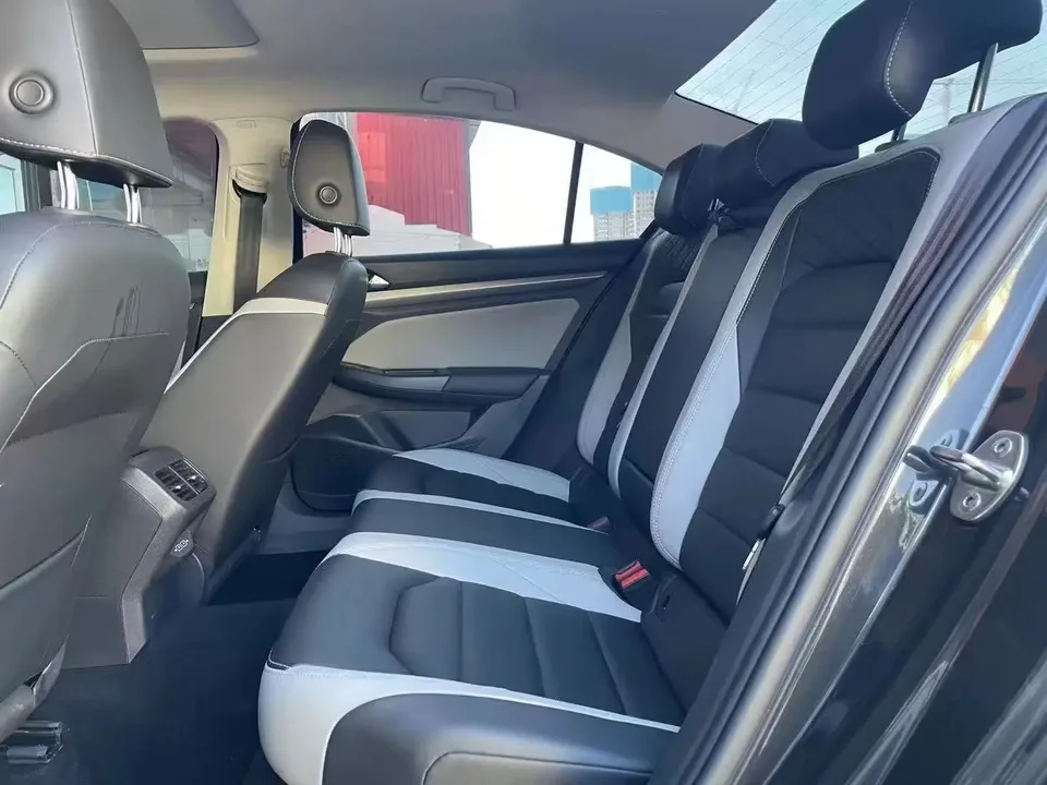 Volkswagen Bora 300TSI DSG Premium Edition 2023 — миниатюра 3