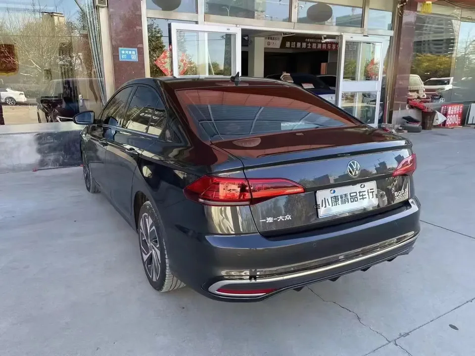 Volkswagen Bora 300TSI DSG Premium Edition 2023 — миниатюра 4