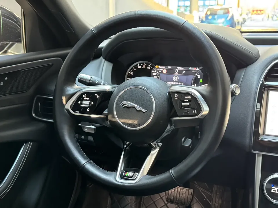 Jaguar XEL 2.0T 200PS R-DYNAMIC Youth Sports Edition 2023 — миниатюра 3