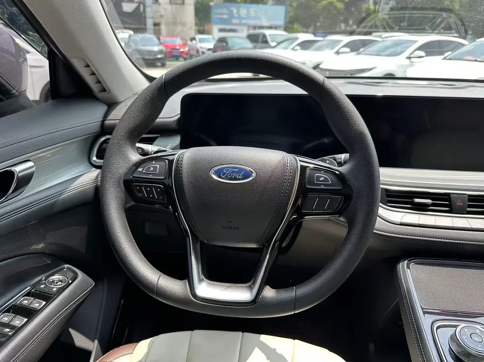 Ford Lingyu EcoBoost 225 6-seat Elite Edition 2023 — миниатюра 4