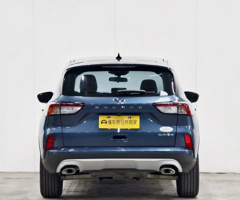 Ford Escape 2024 EcoBoost 245 2WD Premium Edition 2025 — миниатюра 2