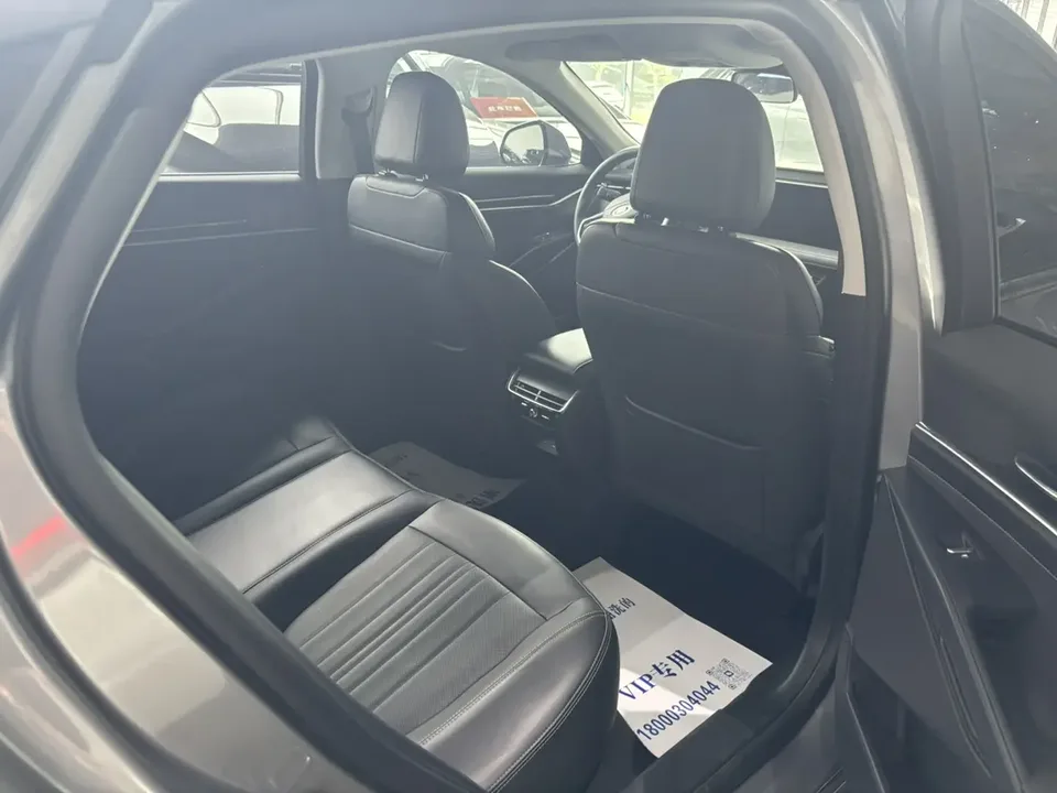 Ford Mondeo Mondeo EcoBoost 245 Luxury 2024 — миниатюра 3