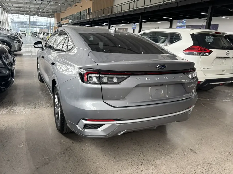 Ford Mondeo Mondeo EcoBoost 245 Luxury 2024 — миниатюра 4