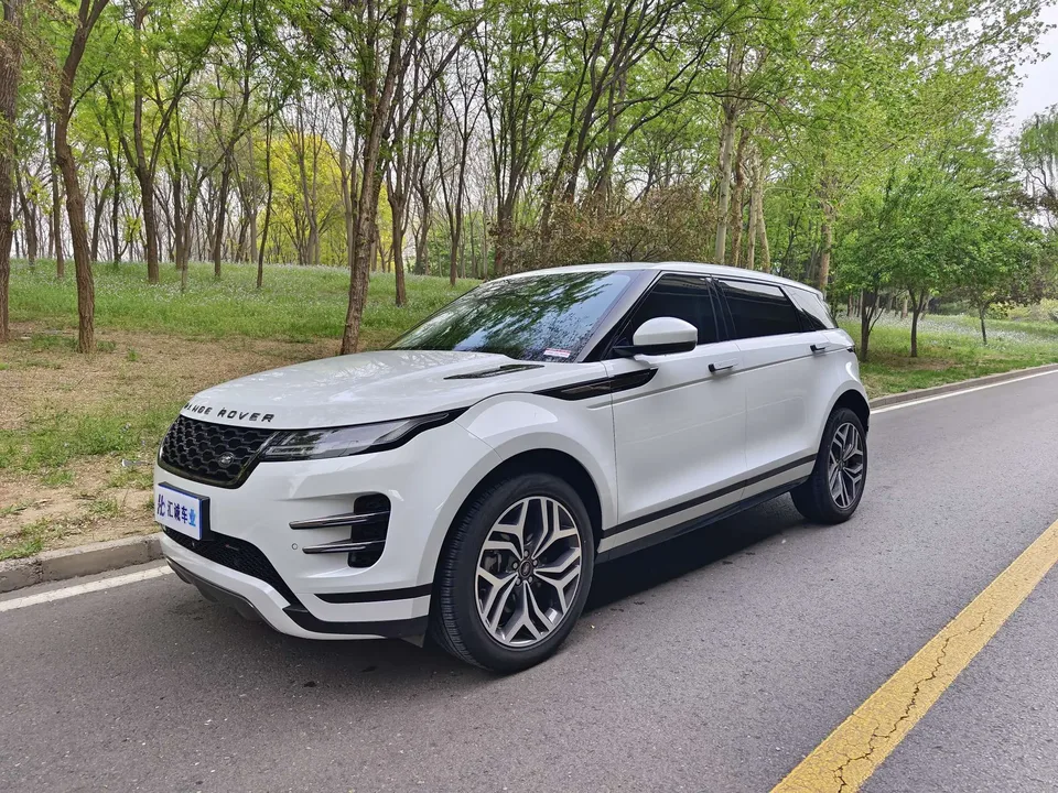 Land Rover Range Rover Evoque Aurora L 249PS R-Dynamic Luxury Edition 2024 — фото 1, купить с доставкой в Москву