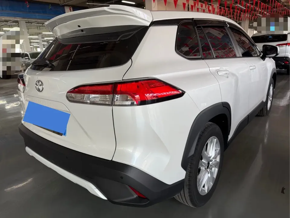 Toyota CorollaCross 2.0L CVT Ultimate Edition 2024 — миниатюра 2