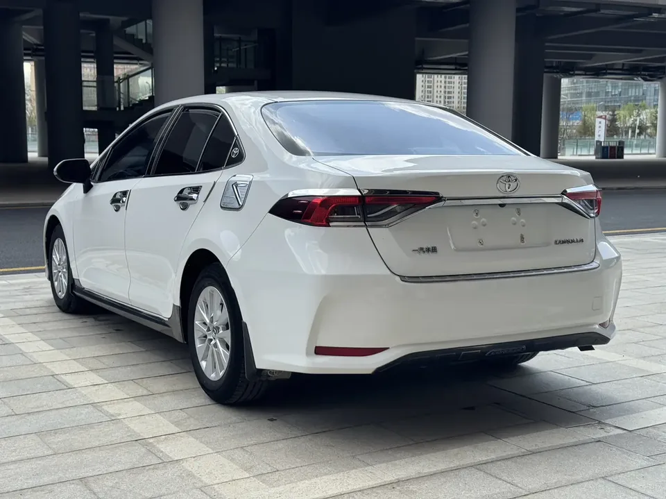 Toyota Corolla Corolla 2021 1.5L CVT Elite Edition 2022 — thumbnail 2