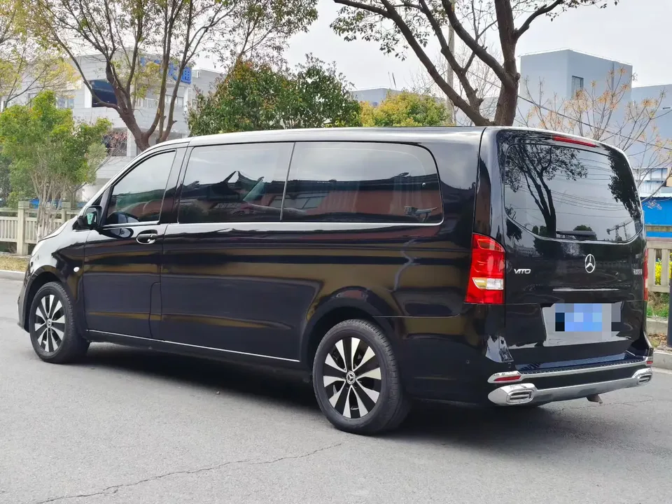 Mercedes-Benz Vito 2.0T Elite Edition 7 Seaters 2022 — миниатюра 4