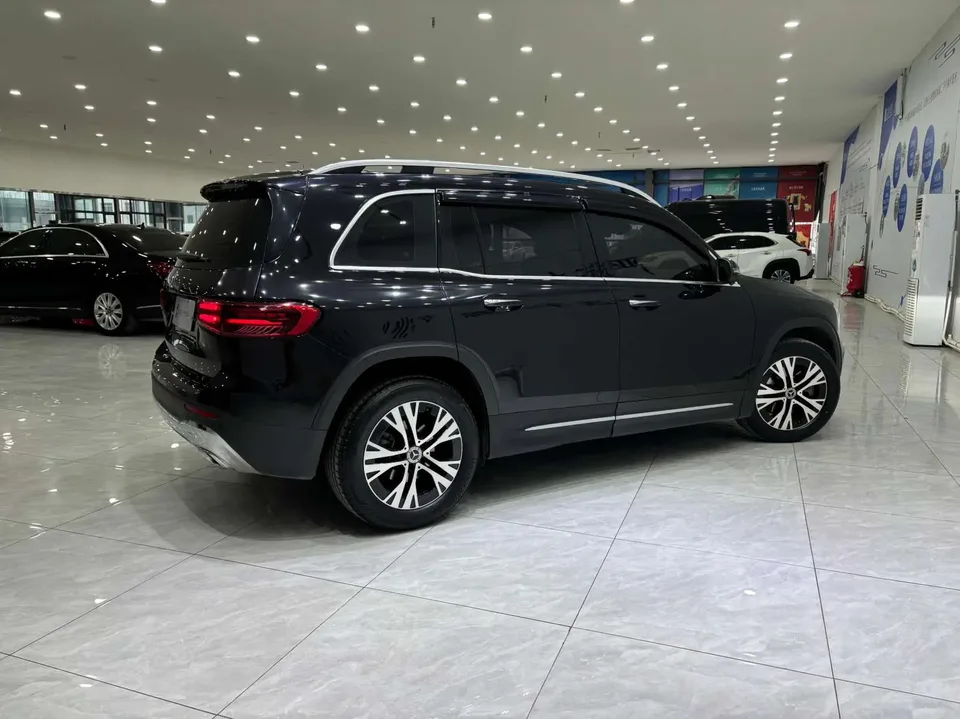 Mercedes-Benz GLB-Class facelift GLB 220 Dynamic 2024 — миниатюра 2