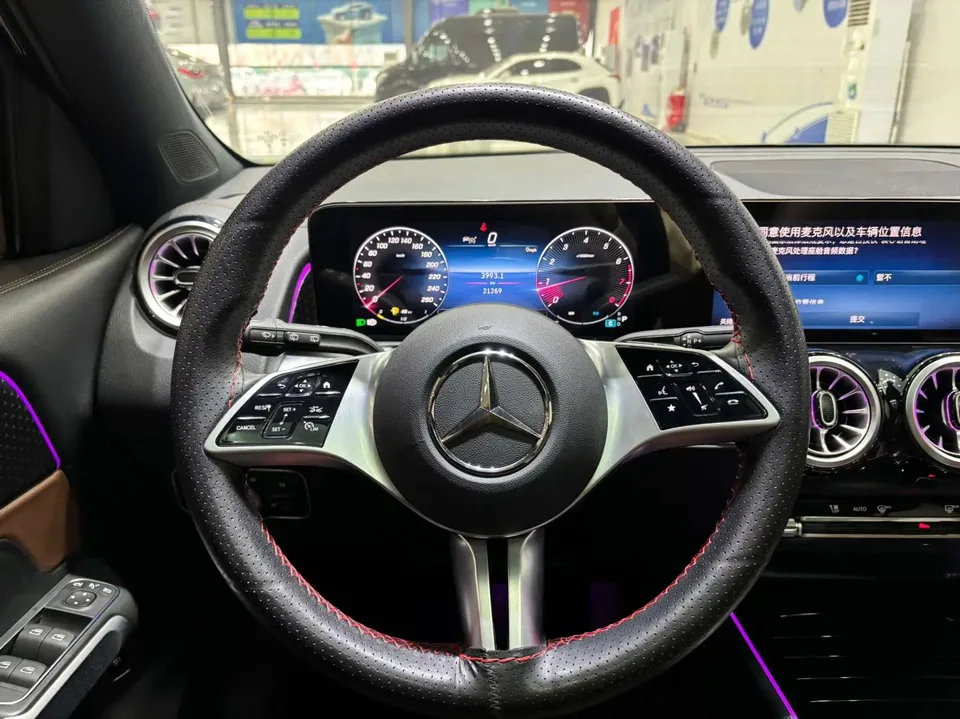 Mercedes-Benz GLB-Class facelift GLB 220 Dynamic 2024 — миниатюра 3