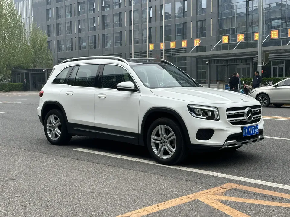 Mercedes-Benz GLB-Class Mercedes-Benz GLB 2023 GLB 200 Dynamic 2023 — миниатюра 3