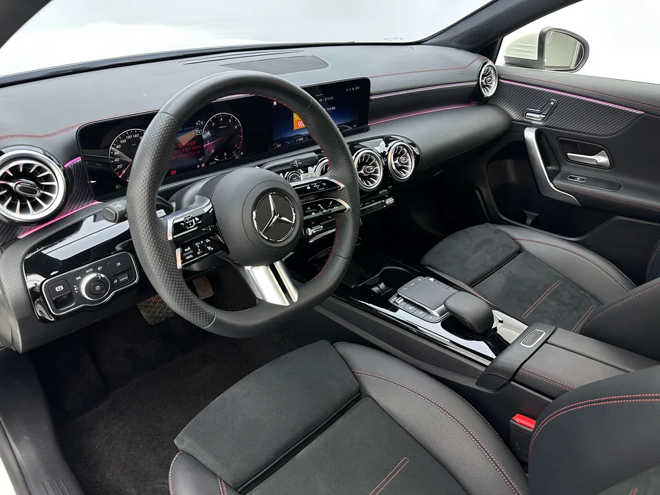 Mercedes-Benz Mercedes Benz A Class Mercedes-Benz A-Class 2023 A 200 L Sports Sedan Fashion Edition 2024 — миниатюра 5