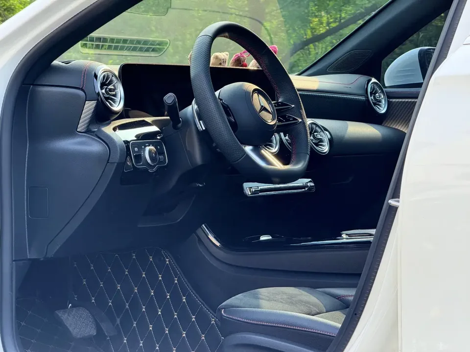 Mercedes-Benz Mercedes Benz A Class Mercedes-Benz A-Class 2024 A 200 L Fashion Edition 2024 — миниатюра 3