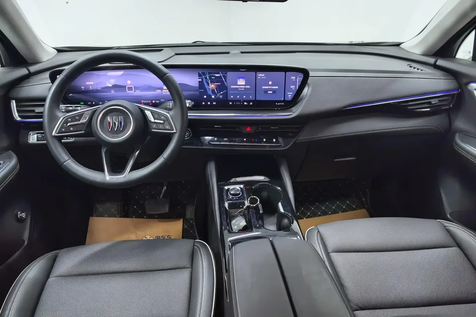 Buick Envision Envision 2025 2025 Envision Envision Plus 28T 2WD Platinum Edition 2025 — thumbnail 3