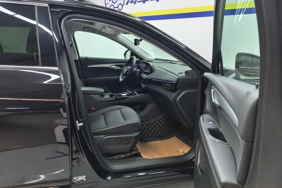 Buick Envision Envision 2025 2025 Envision Envision Plus 28T 2WD Platinum Edition 2025 — thumbnail 4