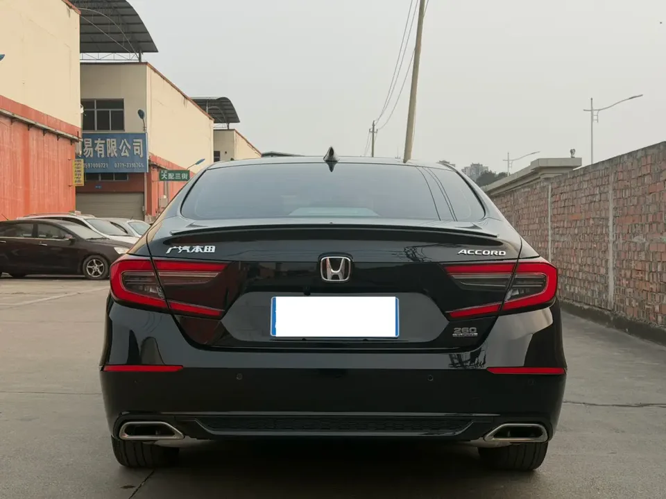Honda Accord 2022 Accord 260TURBO Fantasy Night Premium Edition 2023 — миниатюра 2