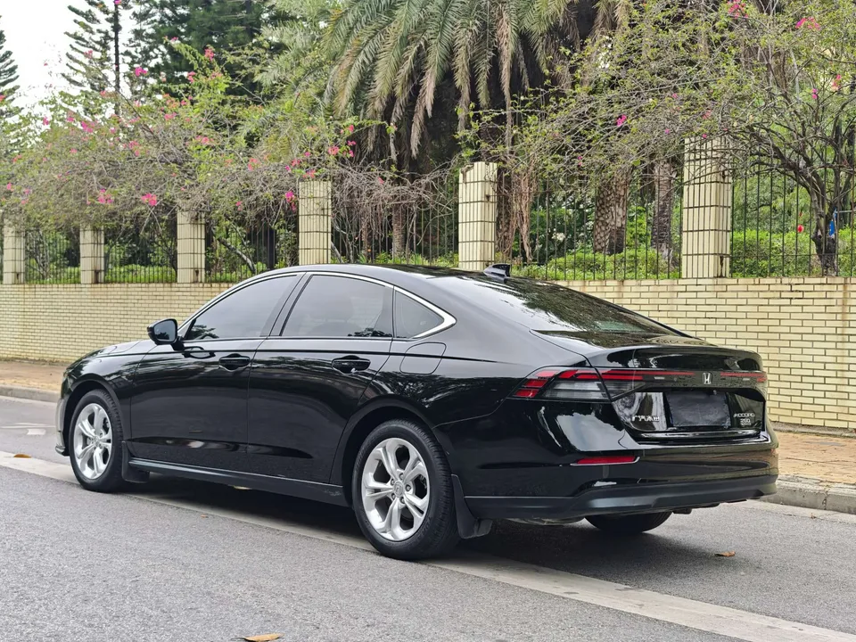 Honda Accord Rui T 260TURBO Deluxe Edition 2024 — миниатюра 2