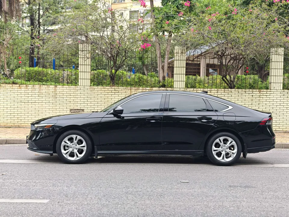 Honda Accord Rui T 260TURBO Deluxe Edition 2024 — миниатюра 4