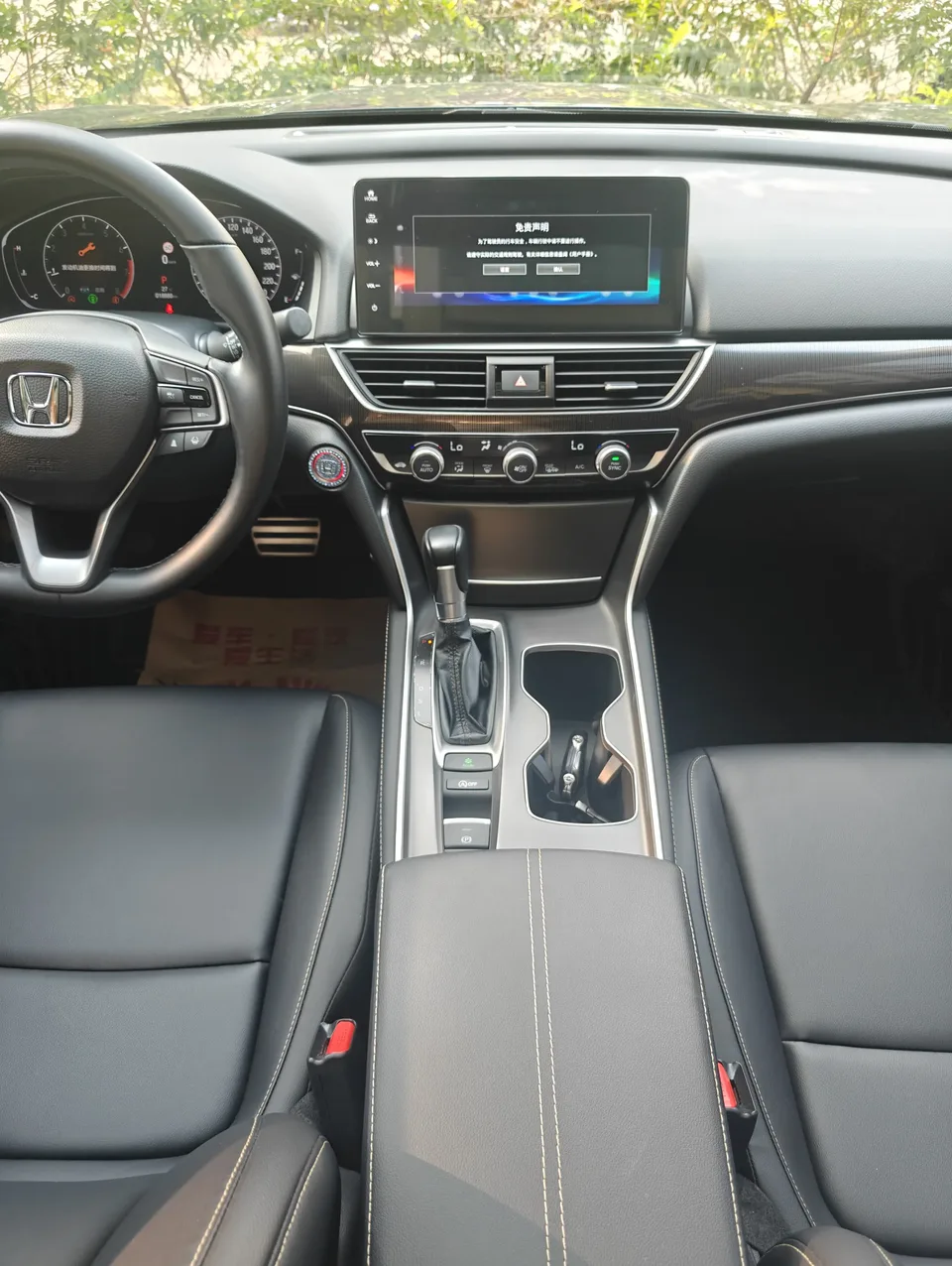 Honda Accord 2022 Accord 260TURBO Fantasy Night Premium Edition 2022 — миниатюра 3