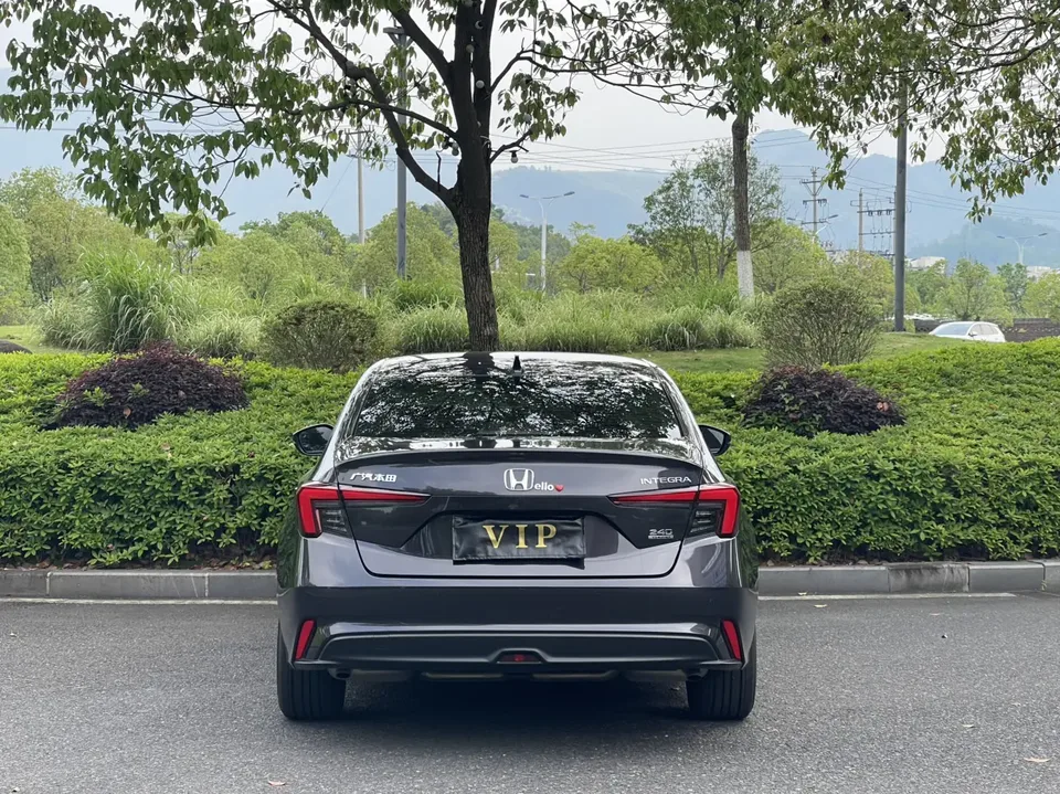 Honda Integra 240TURBO CVT Leading Edition 2024 — миниатюра 2