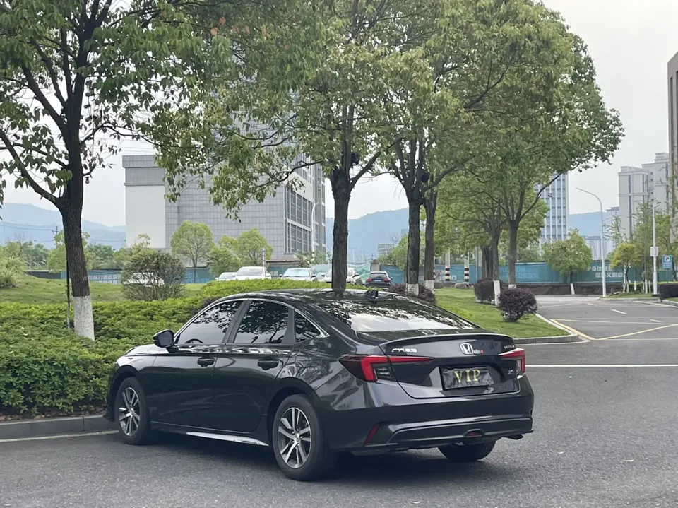 Honda Integra 240TURBO CVT Leading Edition 2024 — миниатюра 4