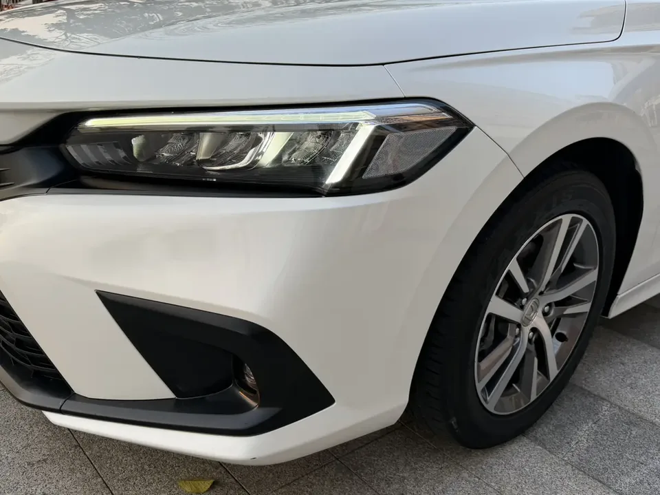 Honda CIVIC 2022 Civic 240TURBO CVT Dynamic Edition 2023 — миниатюра 3