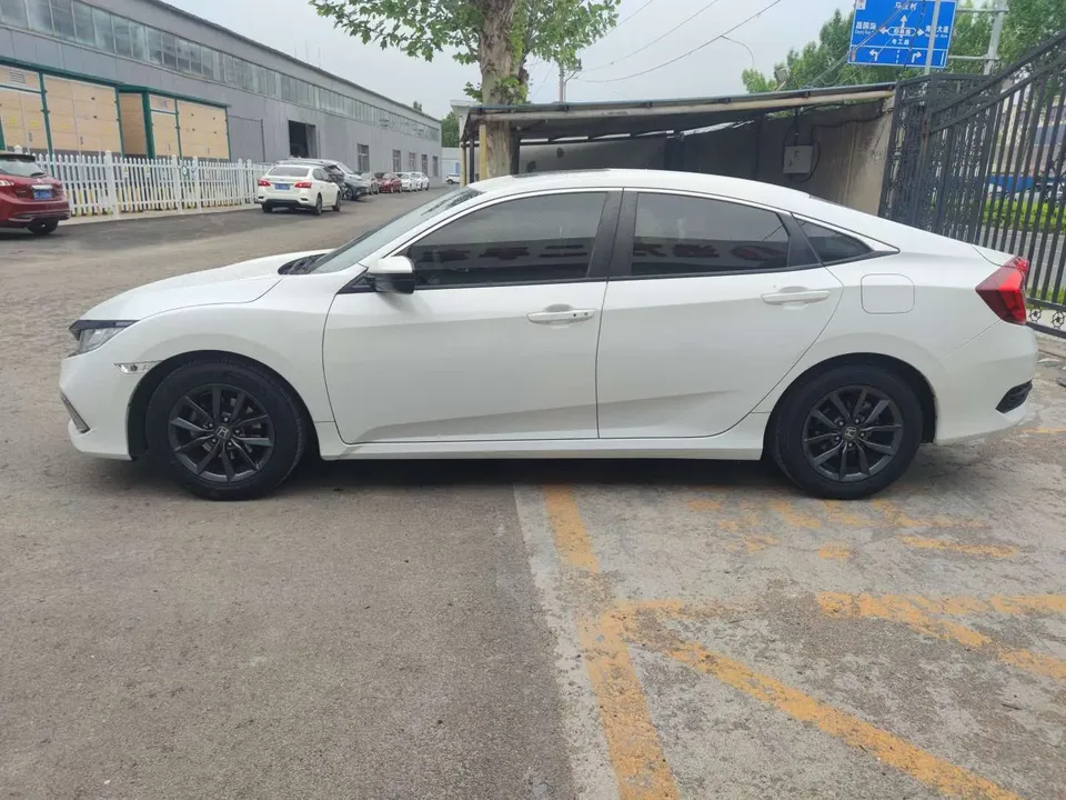 Honda CIVIC 220TURBO CVT Dynamic Edition National VI 2022 — миниатюра 3