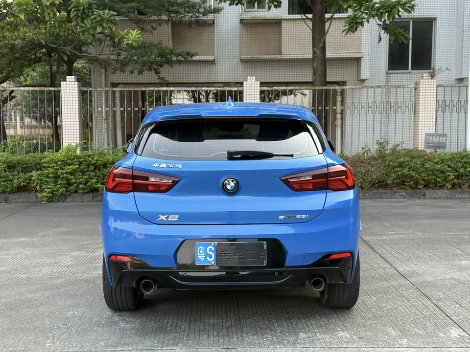 BMW X2 BMW X2 2023 sDrive25i M Sport Night Edition 2023 — миниатюра 2