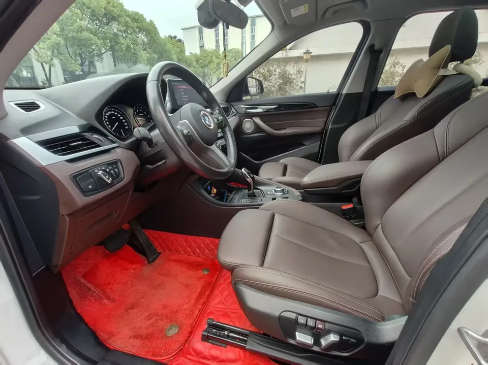 BMW X1 BMW X1 2022 sDrive25Li Leading Edition 2022 — миниатюра 3