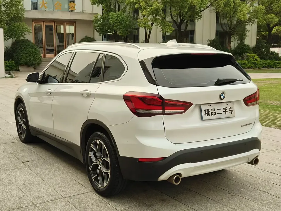 BMW X1 BMW X1 2022 sDrive25Li Leading Edition 2022 — миниатюра 4