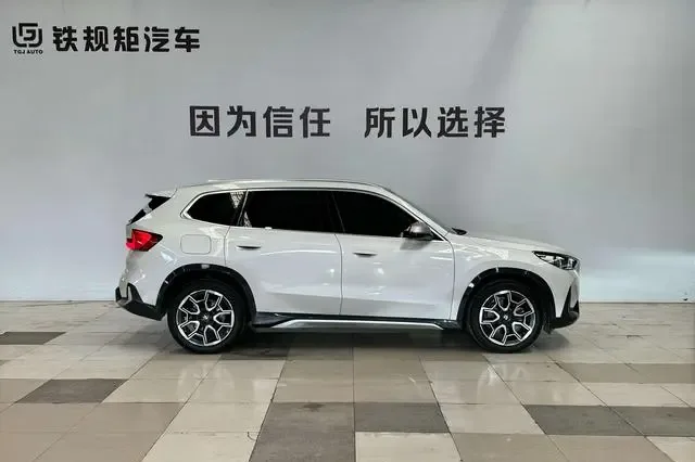 BMW X1 X1 2023 sDrive25Li X Design Package 2023 — миниатюра 2