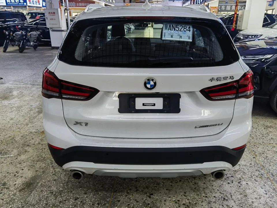 BMW X1 BMW X1 2022 sDrive20Li Premium 2022 — thumbnail 4