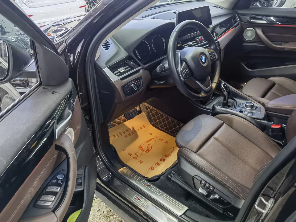 BMW X1 BMW X1 2020 sDrive20Li Fashion Edition 2022 — миниатюра 3